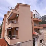 Ezra Penzion Gradac (Split-Dalmatia)