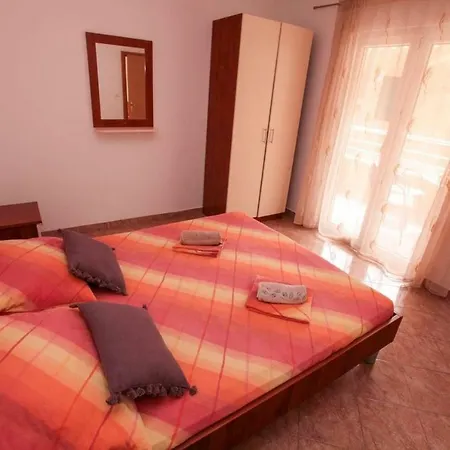 Guest house Ezra Gradac (Split-Dalmatia)