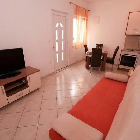 Ezra 3* Gradac (Split-Dalmatia)