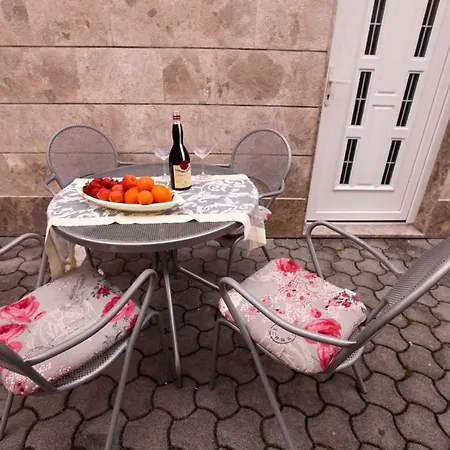 Ezra Casa de hóspedes Gradac (Split-Dalmatia)