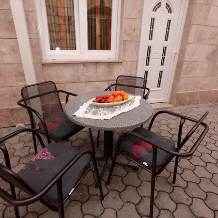 Ezra Guest house
