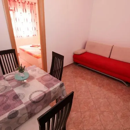 Ezra 3* Gradac (Split-Dalmatia)