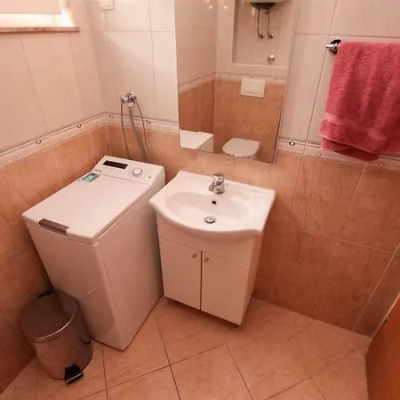 Ezra 3* Gradac (Split-Dalmatia)