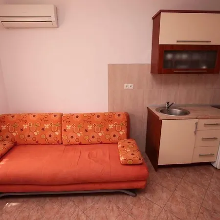 Casa de hóspedes Ezra 3*