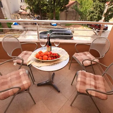 Guest house Ezra